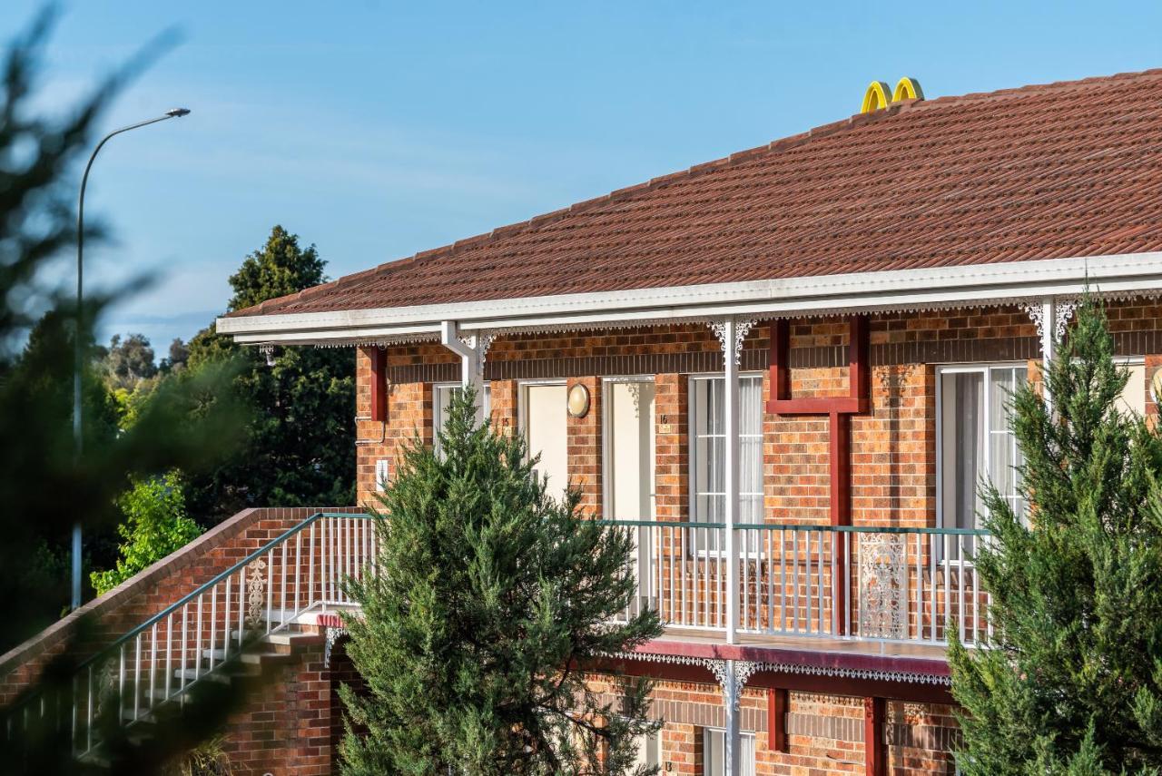 Golden Age Motor Motel 4*